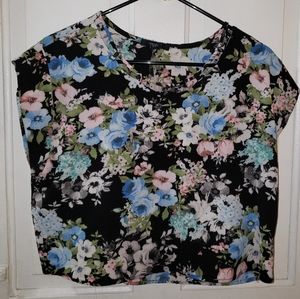 ♡♡USED♡♡ Floral Top